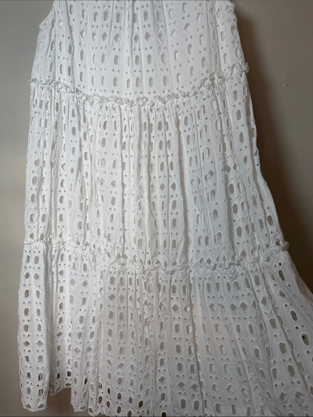 Lilly Pulitzer Indira Swing Dress Resort White Eyelet Tiered Mock Neck. Size XS - Picture 3 of 8